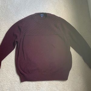 Maroon sweatshirt